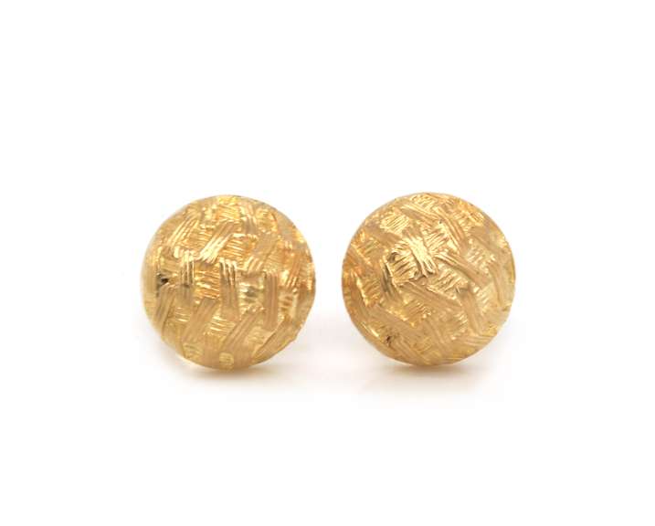 Powerful 18kt Round Textured Button Earrings