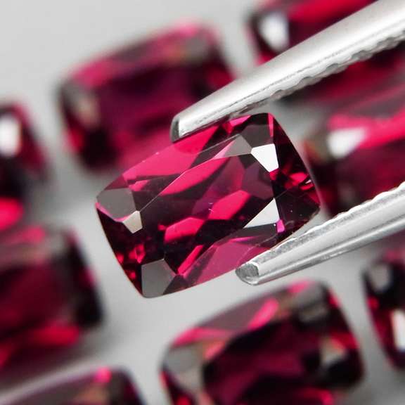 Amazing 8.17ct cushion cut cherry red Garnet set