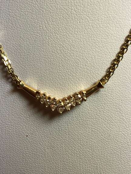 LADIES 14K GOLD AND DIAMOND NECKLACE