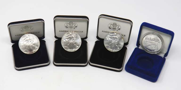 3 Silver Eagles in Boxes & Vietnam Vet Memorial Medallion