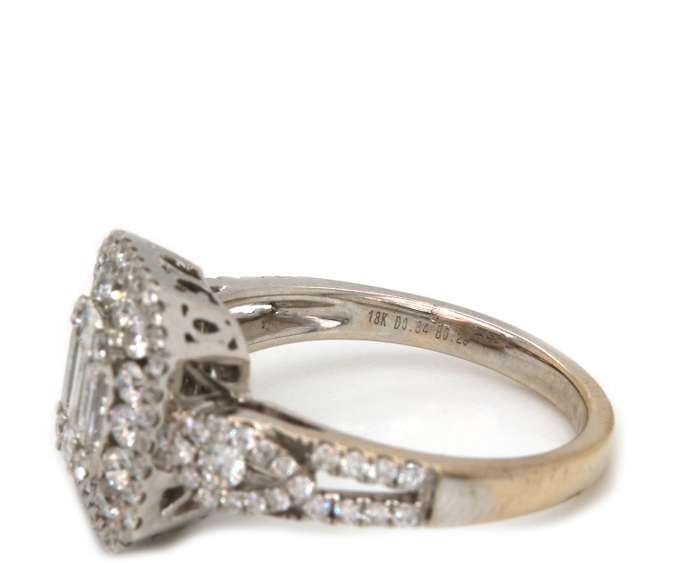 Dazzling 18kt WG Round & Baguette Cut Diamond Ring