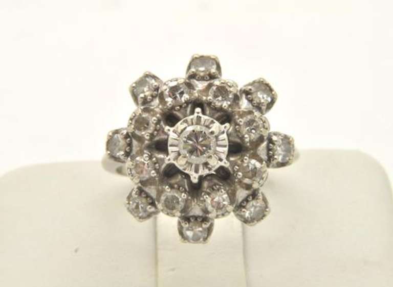 LADIES 14 KT VINTAGE WHITE GOLD DIAMOND PYRAMID RING