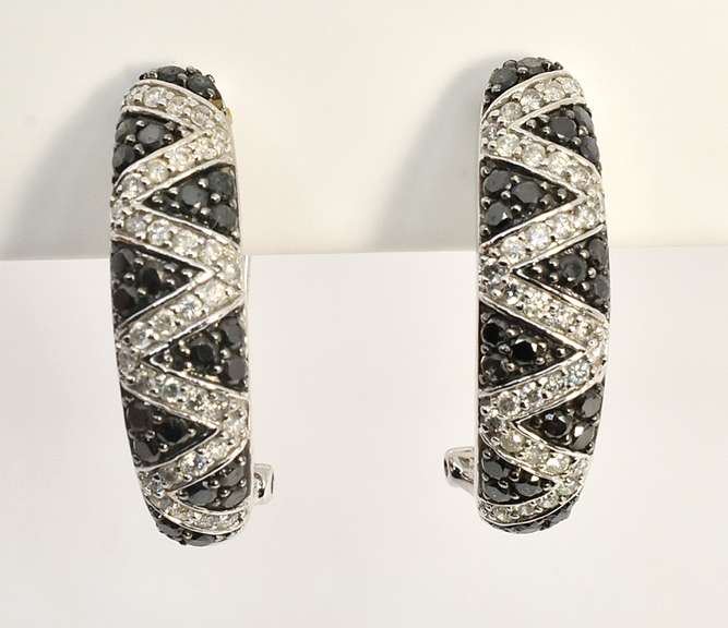 Tasteful J Hoop Black and White Dia. Earrings