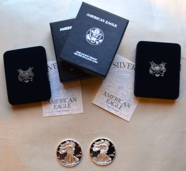 1996 & 2000   Proof  Silver Eagles W Box And Papers