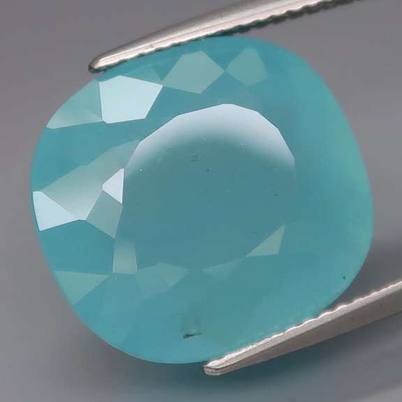 Ravishing 12.12ct untreated milk blue Aquamarine