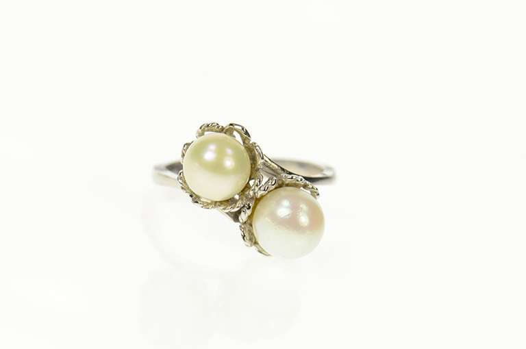 14K White Gold Retro Ornate Two Pearl Statement Bypass Ring
