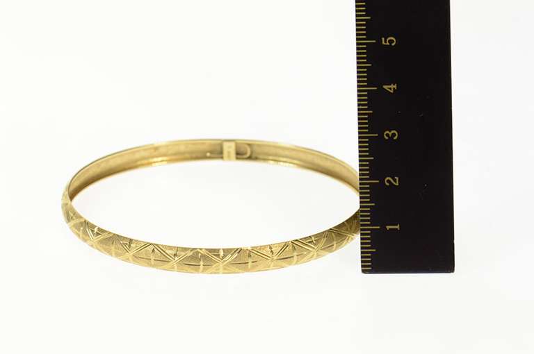 10K Yellow Gold Grooved Pattern Oval Statement Bangle Bracelet