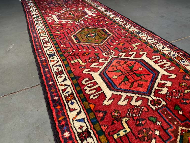 EXQUISITE FINE PERSIAN RUNNER 2.2x9.3