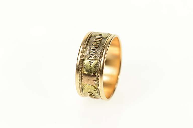 14K Yellow Gold Two Tone Victorian Leaf Wavy Pattern Band Ring