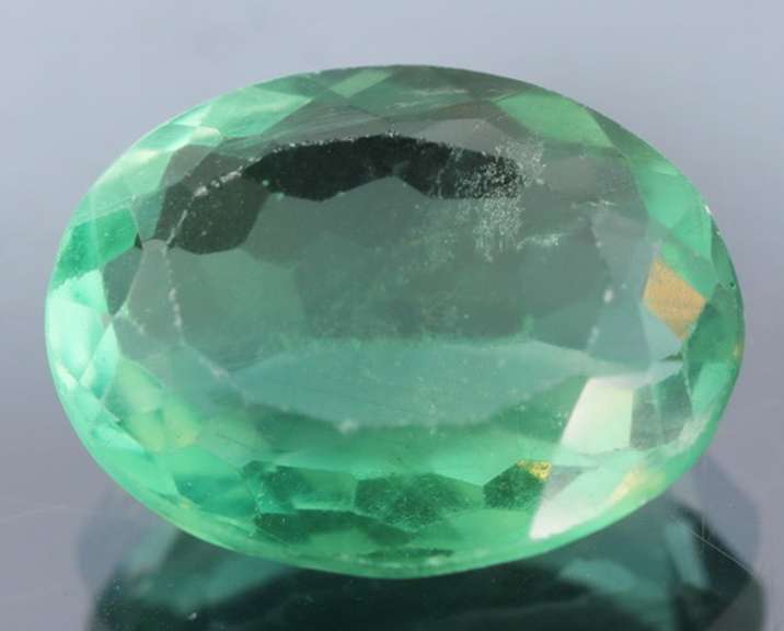 Amazing 12.62ct oval cut Flourite