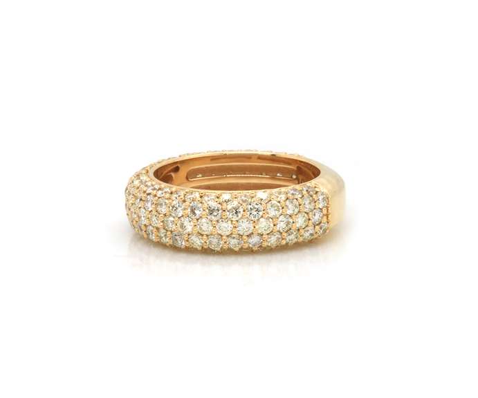 Breathtaking 10kt Yellow Gold Pave Diamond Band