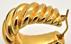 LADIES 14 KT YELLOW GOLD WAVE DESIGN LOOP EARINGS.