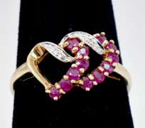 Vintage Ruby Heart Ring in Gold