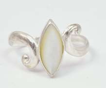 Vintage Mother of Pearl Ring in Sterling Silver