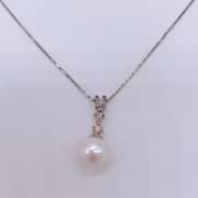 14kt Gold, Pearl, & Diamond Pendant Necklace