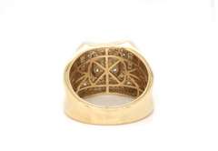 Elegant 10kt Yellow Gold Diamond Ring
