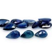 Captivating royal blue 4.56ct Sapphire set