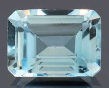 Beautiful 6ct emerald cut Topaz