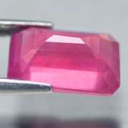 Amazing 3.65ct reddish pink emerald cut Ruby