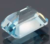 Beautiful 6ct emerald cut Topaz