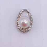 14kt Gold, Pearl, & Diamond Pendant