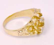 Luxurius 14K Gold Nugget Ring Feat 3 Prong-Set Round Cut Diamonds