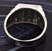 MEN'S 14 KT WHITE GOLD DIAMOND RING.
