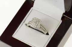 14K White Gold 0.67 Ctw Baguette Diamond Halo Engagement Ring