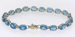 Attractive White Gold 15cts Oval Blue Topaz Bracelet