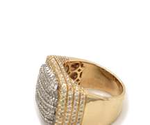 Unbelievable Baguette and Round Cut Diamond Ring