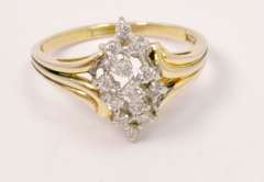 Lavish Round Cut Diamonds Set in 14K Gold Cluster Ring