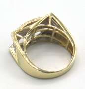Wonderful Diamond Ring in Yellow Gold