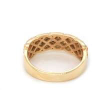 Lavish 10kt Yellow Gold Diamond Band