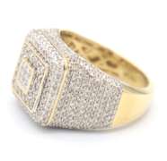 Attractive Yellow Gold Diamond Ring