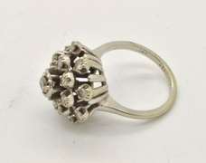 LADIES 14 KT VINTAGE WHITE GOLD DIAMOND PYRAMID RING