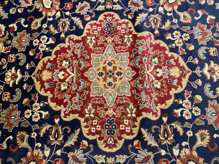 MAGNIFICENT CLASSIC MEDALLION RUG 6x8
