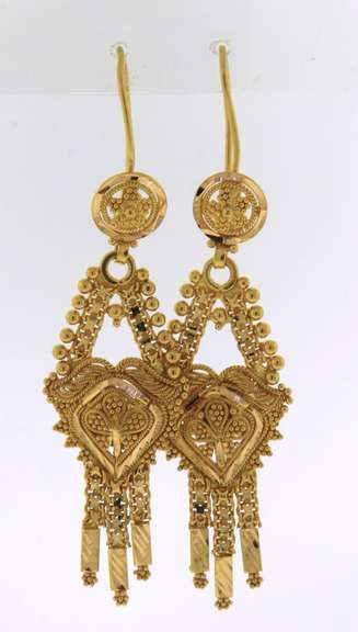 Wonderful 21kt Filigree Dangle Earrings