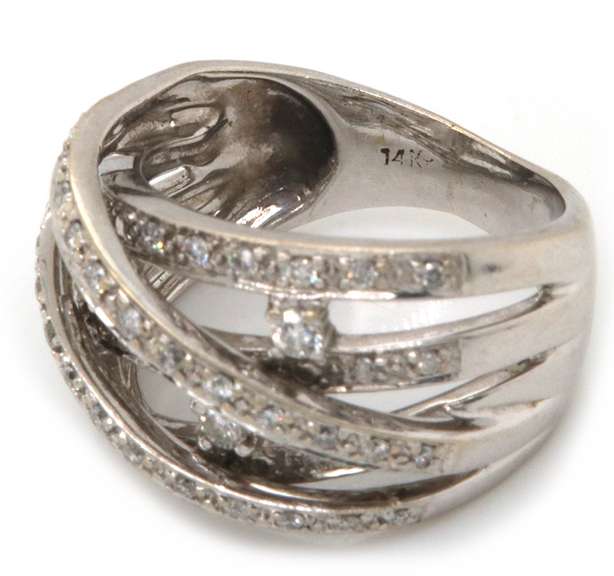 LADIES OVERLAP DIAMOND BURST RING. 14K WHITE GOLD