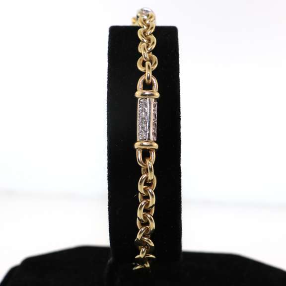 14kt Yellow Gold Cable Chain Bracelet with Showpiece Diamonds