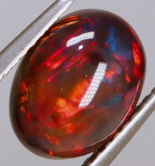 Full body flashing 1.89ct Welo Black Opal
