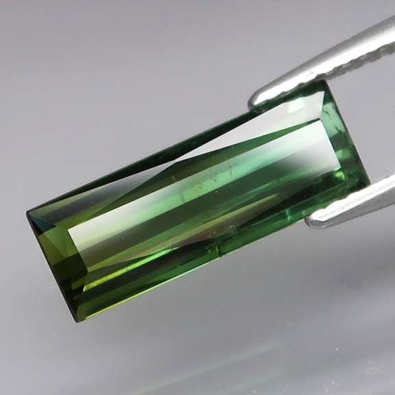Gorgeous 2.25ct bi-color Tourmaline