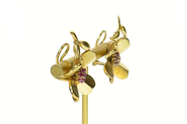 18K Yellow Gold 1960's Ruby Cluster 4 Leaf Clover Clip On Earrings