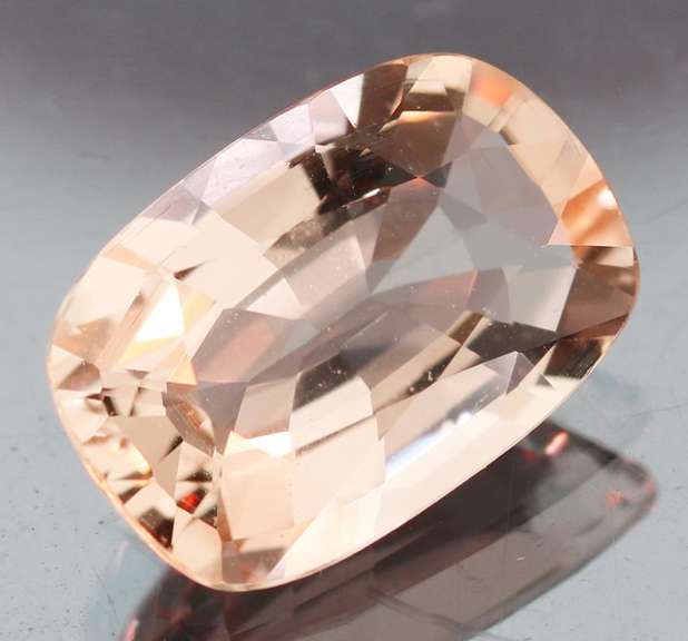 Absolutely gorgeous 6.26ct unheated champagne Beryl