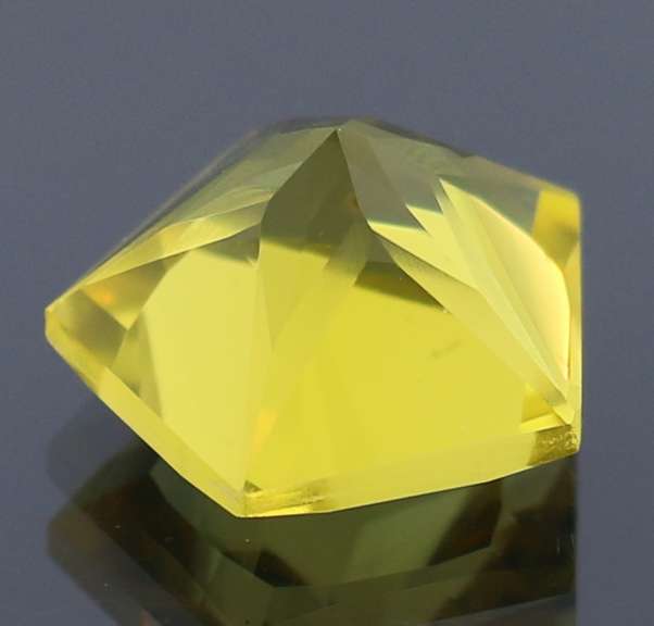 Look at this! 9.30ct STAR CUT Citrine