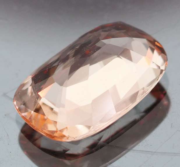 Absolutely gorgeous 6.26ct unheated champagne Beryl