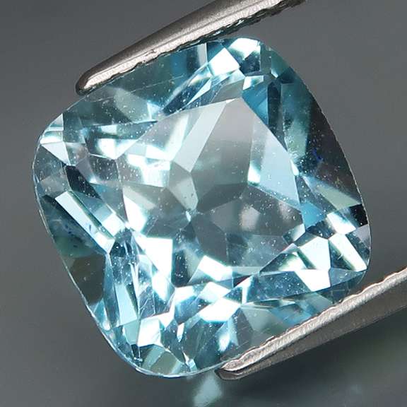 Brilliant 6.82ct cushion cut sky blue Topaz