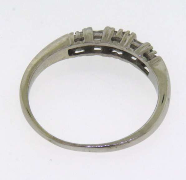 Brilliant White Gold Baguette Diamond Band