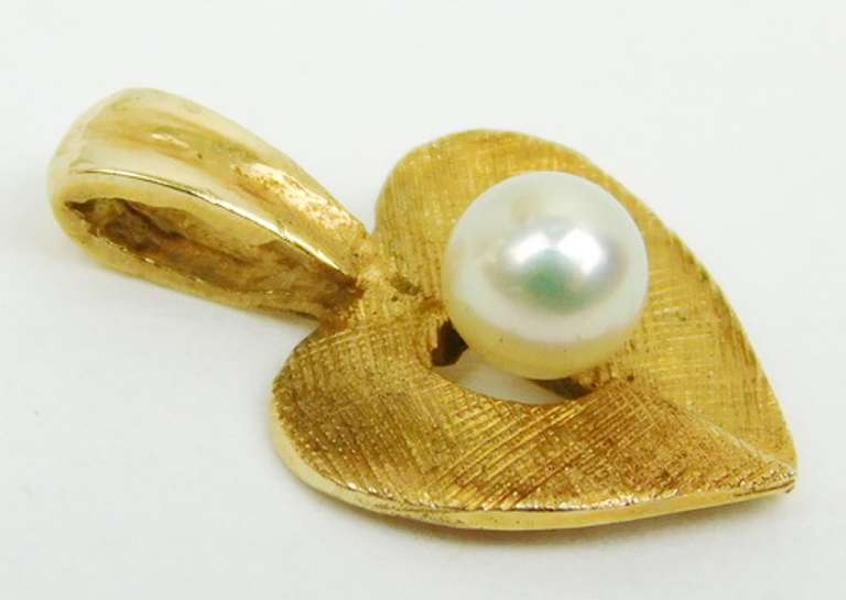 Vintage Petite 14K Heart Pendant with Pearl