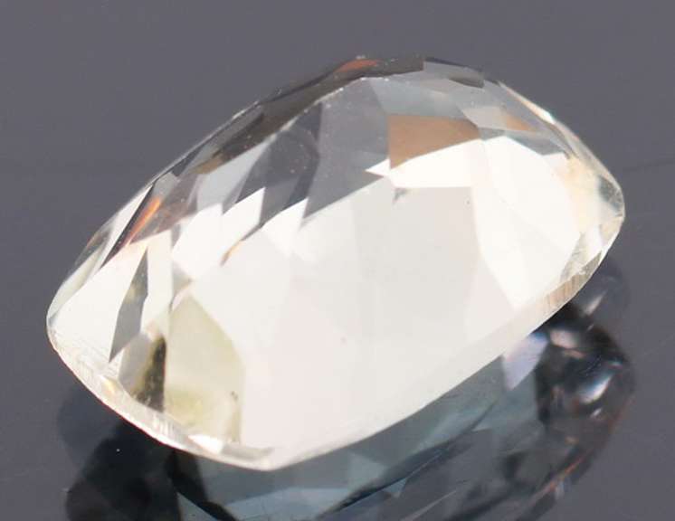 Brilliant 8.37ct platinum green Amethyst