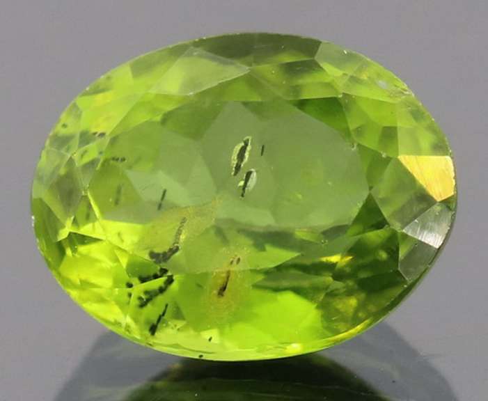 Rich lime green 3.82ct untreated Peridot